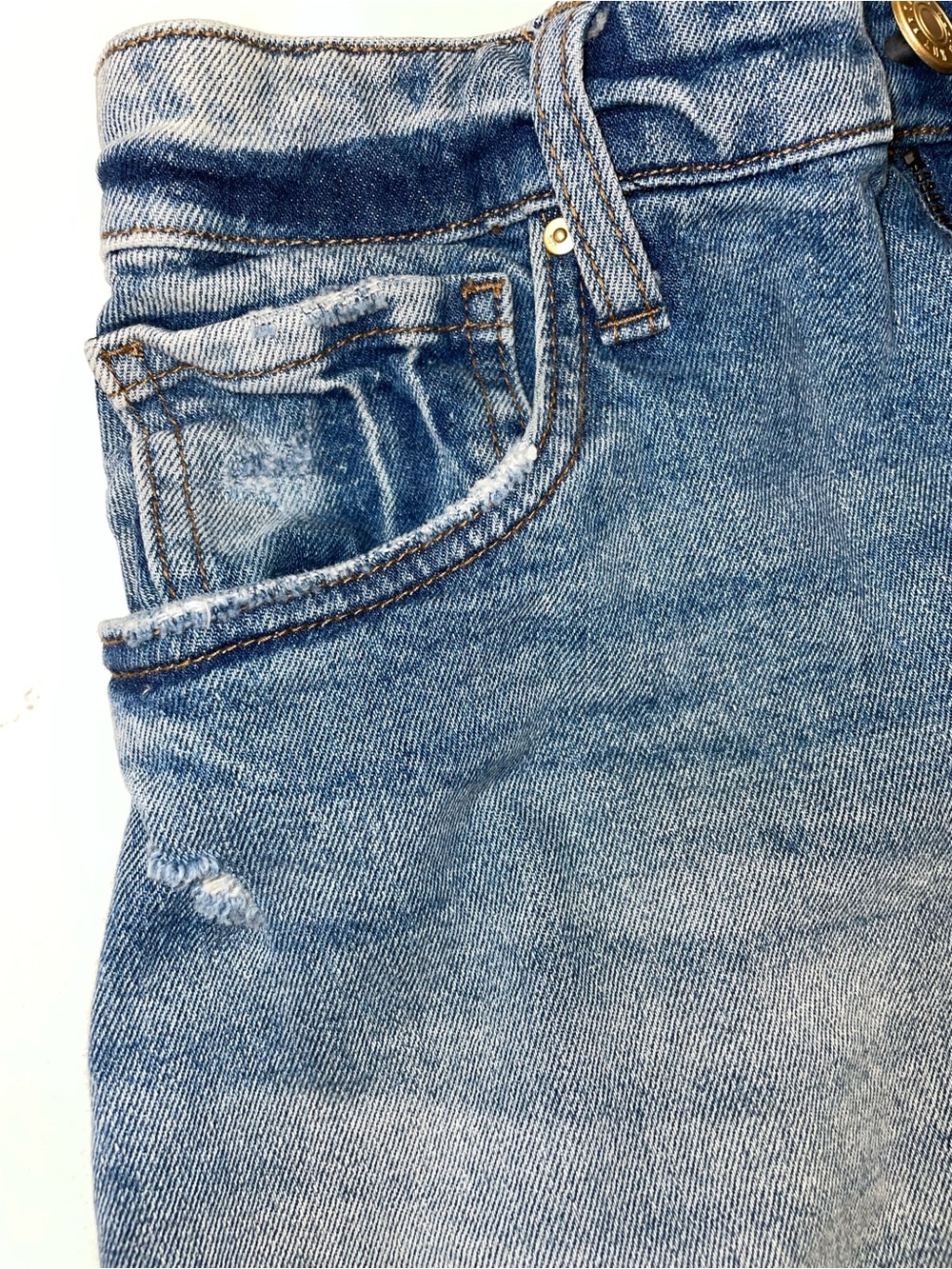 Kut From the Kloth Jane High Rise Short | Size 4 | Frayed Hem Distressed Shorts - Picture 5 of 8